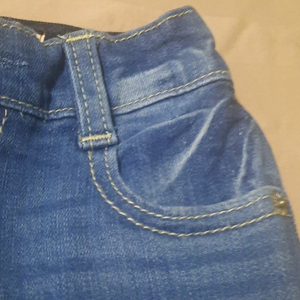 Gymboree skinny jeans size 2T boy or girl
